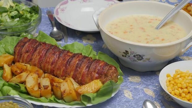 Predlog za nedeljni ručak: Bela čorba i rolat od mesa (RECEPTI) | Stvar ...