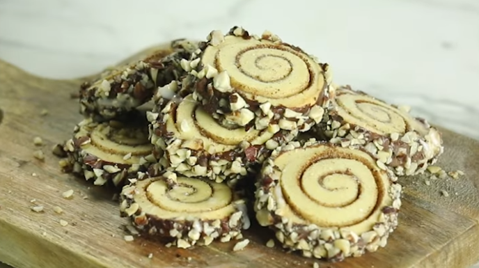Cimet rolnice sa lešnikom i čokoladom recept | Stvar ukusa