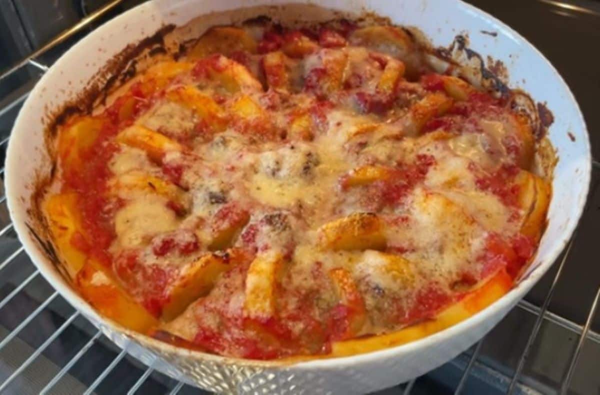 Recept za musaku sa krompirom i mlevenim mesom | Stvar ukusa