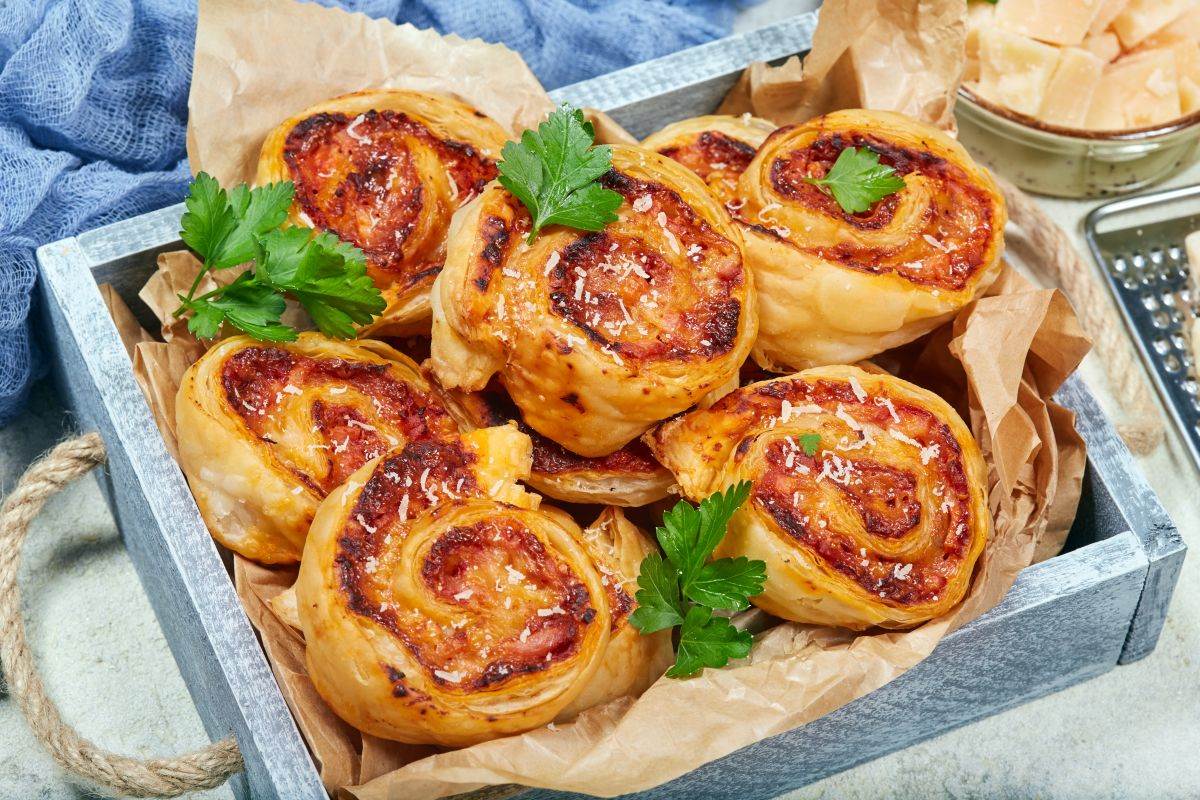 Recept za domaći pečeni rolat sa sirom | Stvar ukusa