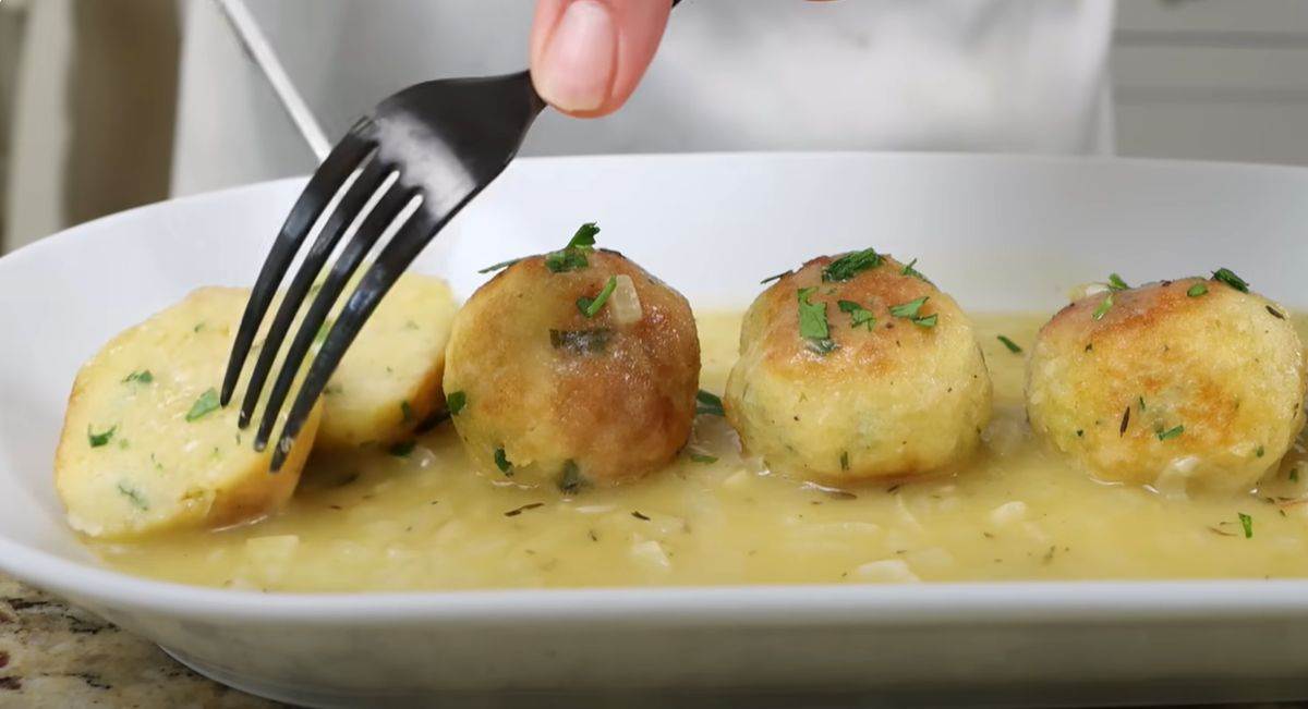 Recept za jeftine ćuftice u sosu od luka | Stvar ukusa