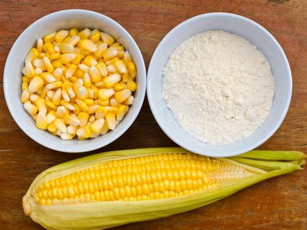 Kukuruzni skrob: Efikasno uklanja mrlje, čisti lice, pomaže kod osipa i ...