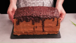 Najbolja snikers torta sa čokoladnim korama i kremastim filom