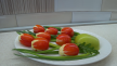 Lala salata sa paradajzom i kuvanim jajima