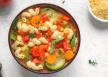 Prolećna minestrone čorbica sa raznim povrćem