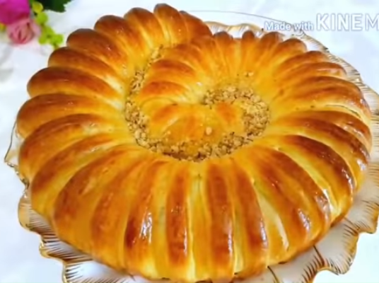 Svečana pogača punjena nutelom ili džemom.png