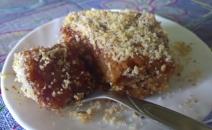 Posni kolač sa jabukama i orasima