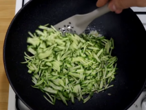 Recept za pastu u kremastom sosu od tikvica i pavlake za kuvanje