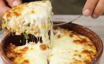 LAKŠA PRIPREMA OD OVE NE POSTOJI Samo pomešajte sastojke i zapecite u rerni nekih 20-25 minuta - topi se u ustima