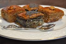 Baklava sa makom i plazmom 510888298