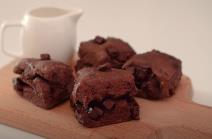 Čokoladni kolač bez mleka i putera, jednostavna priprema