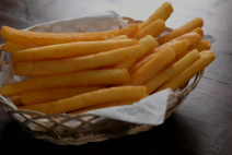 Slani štapići od pire krompira i sira