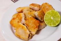 Prženi oslić u maronadi od belog vina