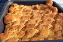 Štapići sa origanom i belim lukom