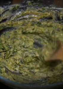 Aromatična pašteta od belog luka i peršuna