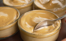 Kremasti kolač sa kafom i mlekom