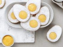 Keks u obliku jaja sa marmeladom