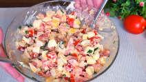 Salata sa piletinom i kuvanim jajima