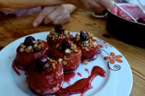 Jabuke punjene orasima i medom