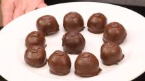 Čokoladne praline sa višnjama