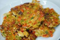 Pileće pljeskavice s povrćem