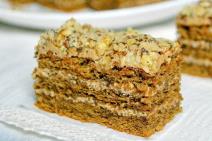 Kolač sa orasima i kafom