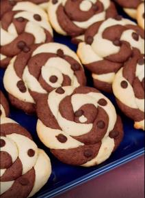 Dvobojni čajni keksići