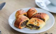 pita sa kiselim kupusom.jpg