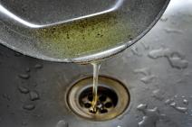 Gde se prosipa ulje nakon prženja_1586480362.jpg