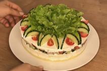 Pileća salata sa krompirom i sirom