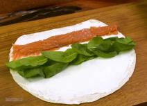 Kako se pravi rolat sa lososom i spanaćem