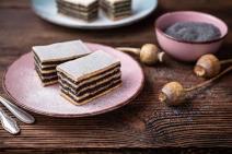 Kolač sa makom i rozen korama