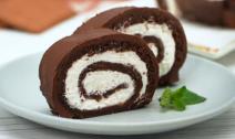 Slatki rolat sa plazom i čokoladom