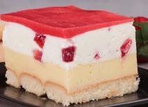 Voćni kolač sa piškotama