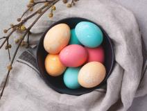 Farbanje uskšrnjih jaja penom za brijanje