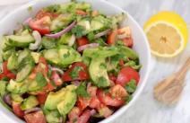 Salata sa paradajzom i krastavcem
