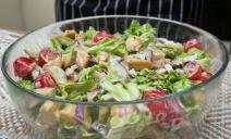 Pileća obrok salata