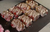 Letnji kolač sa bananom i jagodom