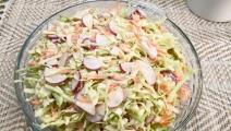 Kupus salata sa rotkvicama
