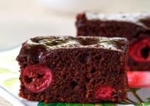 Posno medeno srce sa višnjama