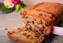 Mekani kolač sa džemom i suvim voćem