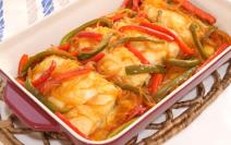 Bakalar riba sa krompirom i paprikom