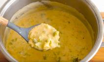 Čorba sa brokolijem i čedar sirom