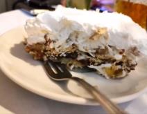 Kolač sa bananama, čokoladom i keksom