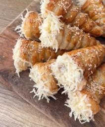 Lisnato pecivo punjeno belim mesom