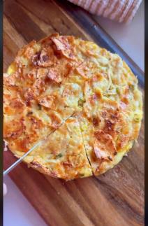 pita sa piletinom i svežim sirom od cepkane tortilje