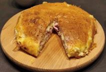 Hleb sa sirom i šunkom