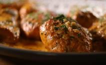 Sočno belo meso u kremastom sosu