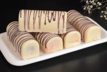 Posni sitni kolači sa jagodom i belom čokoladom