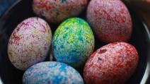 Farbanje jaja pirinčem